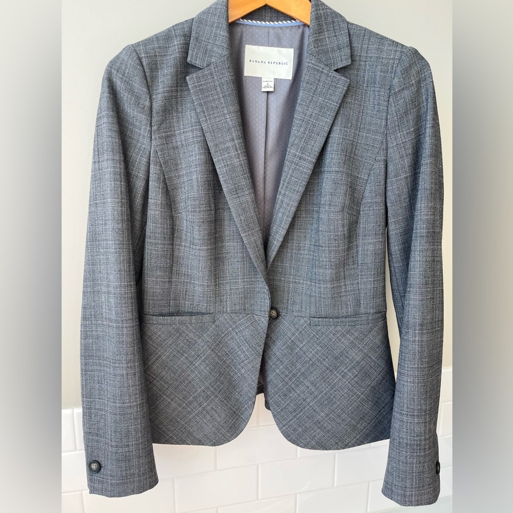 Banana Republic Gray wool blend Plaid Blazer size 4